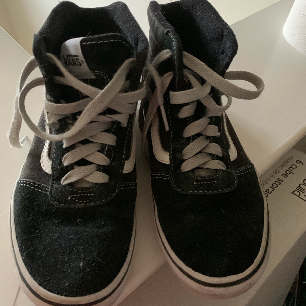 Black & White Hi Top VANS SK-8 Hi